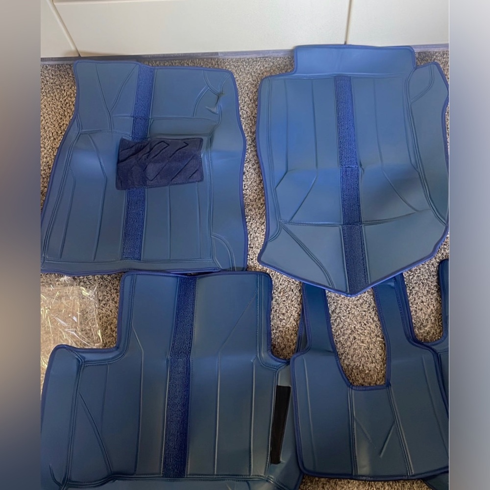 Ford eco sport 2018-2022 luxury floor liner NWT